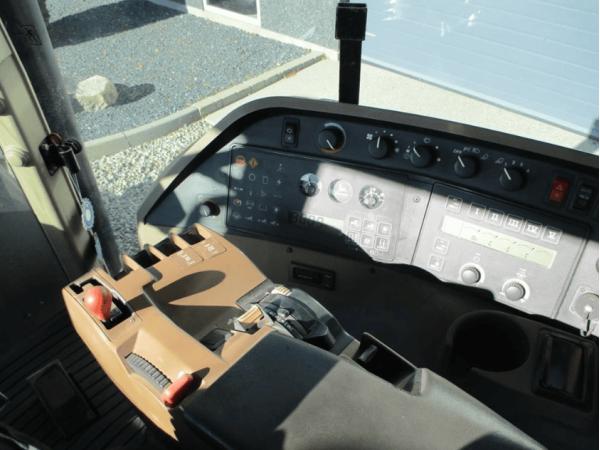 Трактор John Deere 8300 (1996)