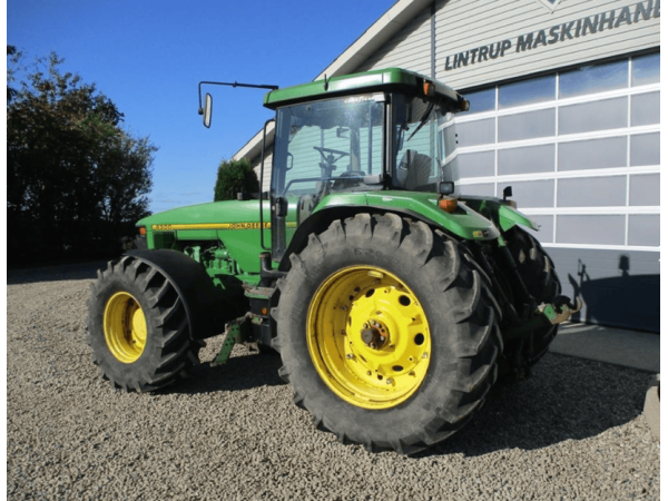 Трактор John Deere 8300 (1996)