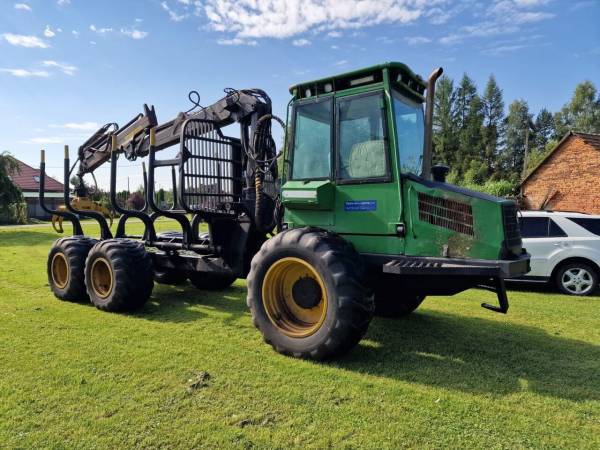 Форвардер лісовий John Deere 1010 (2005)