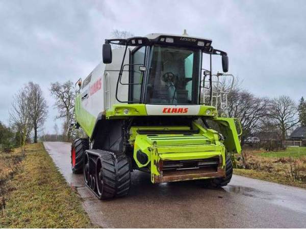 Комбайн Claas Lexion 600 (2007)