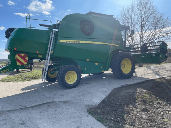 Комбайн John Deere W440 (2016)