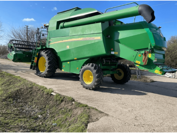Комбайн John Deere W440 (2016)