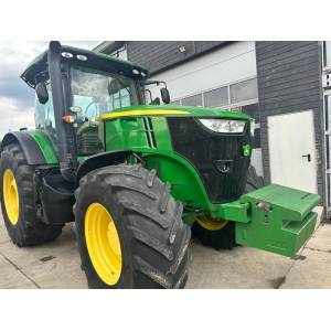  Трактор John Deere 7230R (2015)