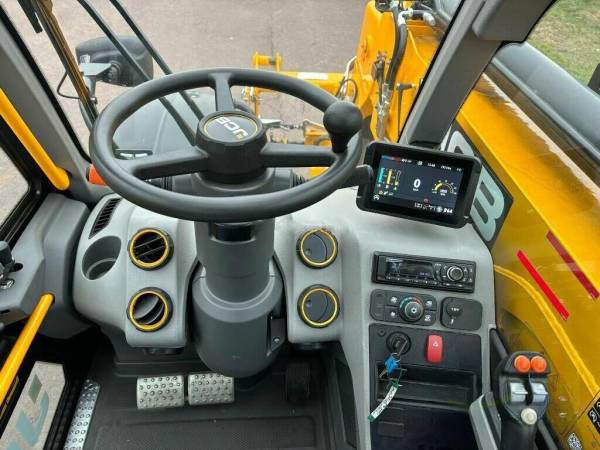 Телескопічний навантажувач JCB 536-95 AGRI XTRA (2023)