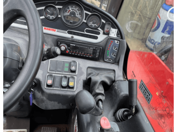 Навантажувач Manitou МТ732 (2015)