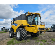 Комбайн New Holland CX 8090