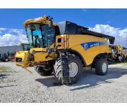 Комбайн New Holland CX 8090