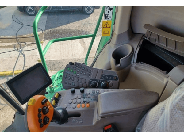 Комбайн John Deere W540 (2014)