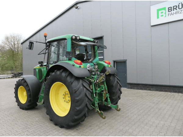 Трактор John Deere 6820 (2003)