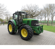 Трактор John Deere 6820