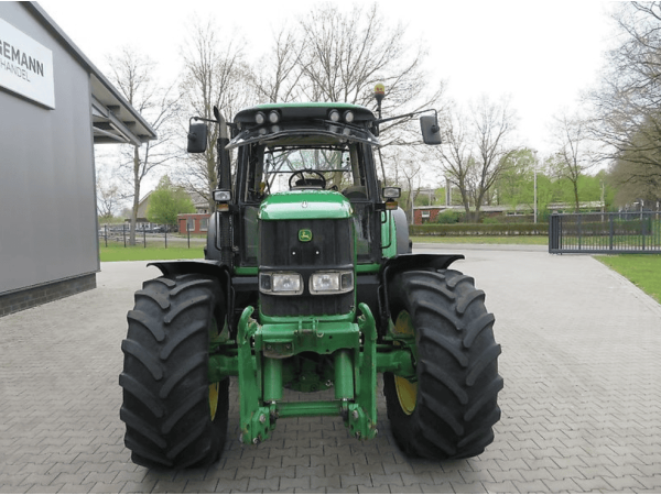 Трактор John Deere 6820 (2003)
