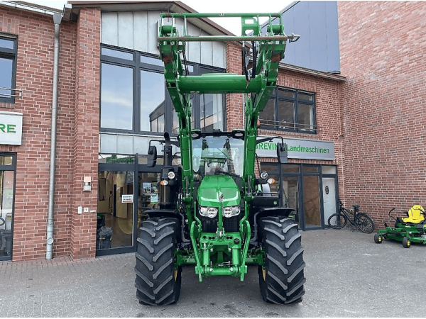Трактор John Deere 6120M (2023)