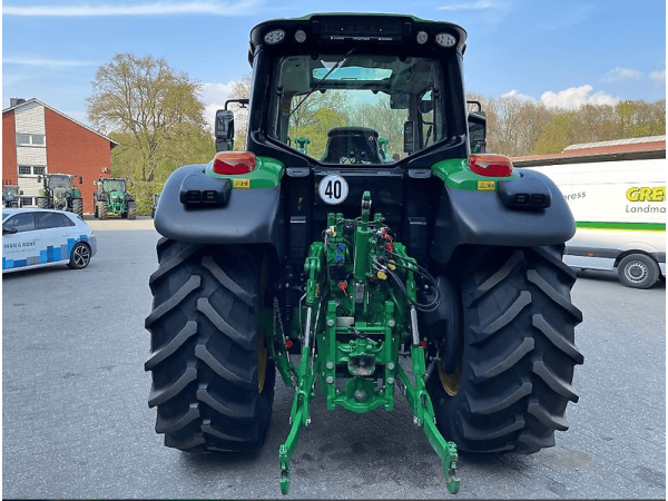 Трактор John Deere 6120M (2023)