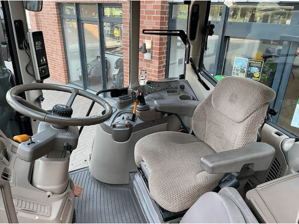 Трактор John Deere 6120M (2023)