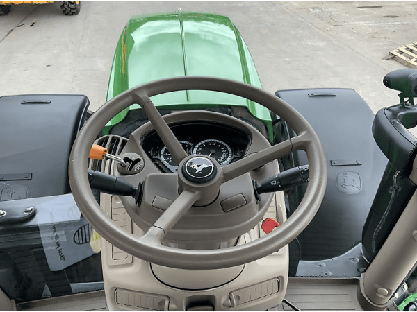 Трактор John Deere 6155R (2016)