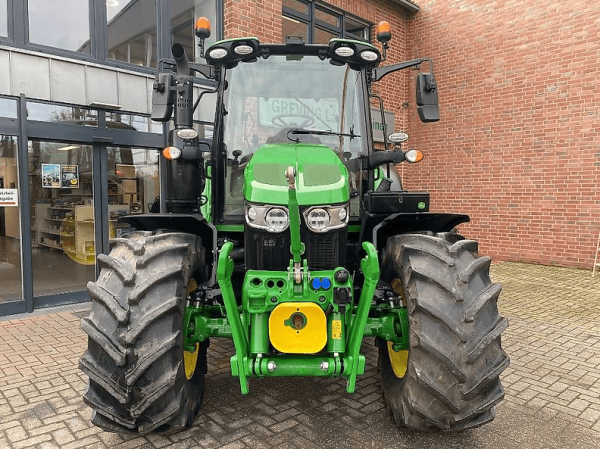 Трактор John Deere 6120M (2019)