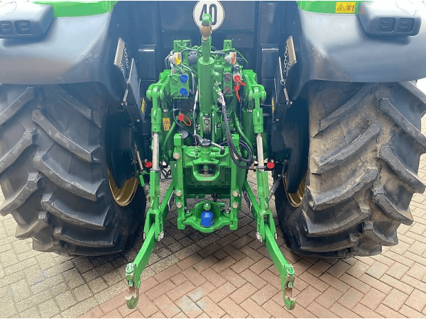 Трактор John Deere 6120M (2019)