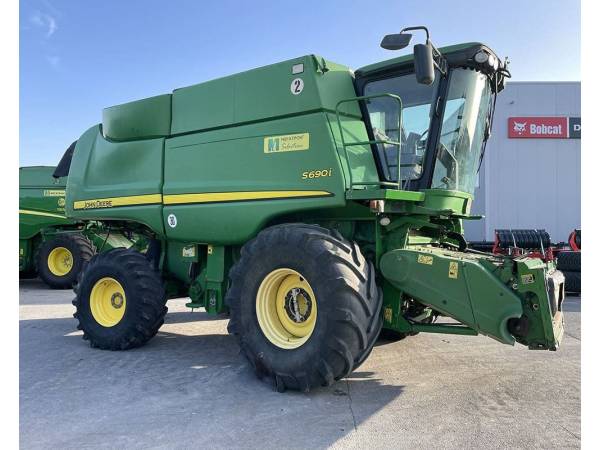 Комбайн John Deere S690 (2009)