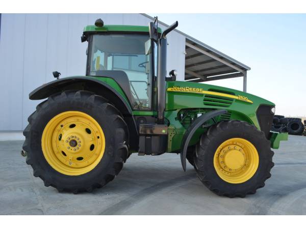 Трактор John Deere 7820 (2005)