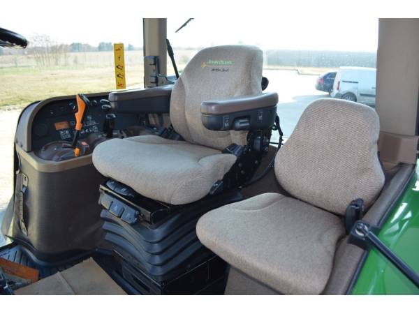 Трактор John Deere 7820 (2005)