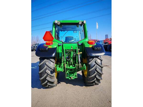 Трактор John Deere 6330 (2009)