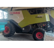 Комбайн Claas Trion 520