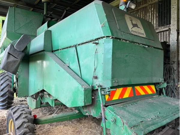 Комбайн John Deere 975 (1984)
