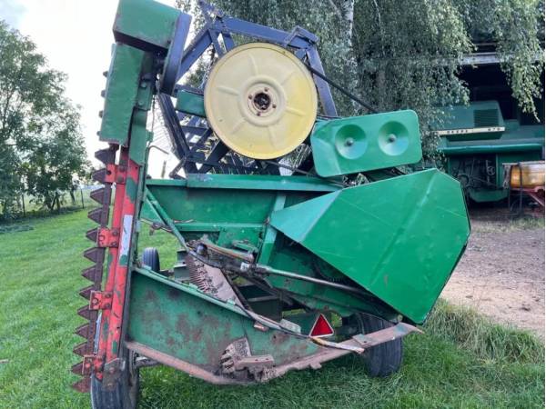 Комбайн John Deere 975 (1984)