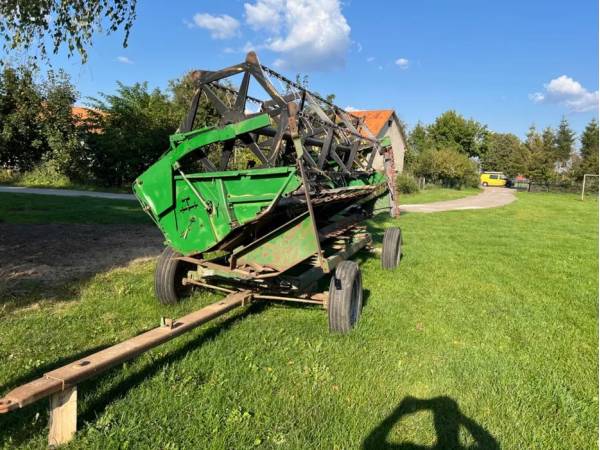 Комбайн John Deere 975 (1984)