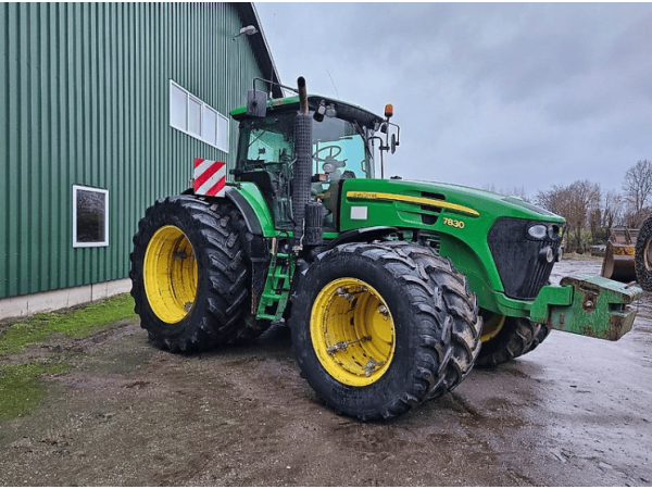 Трактор John Deere 7830 (2006)