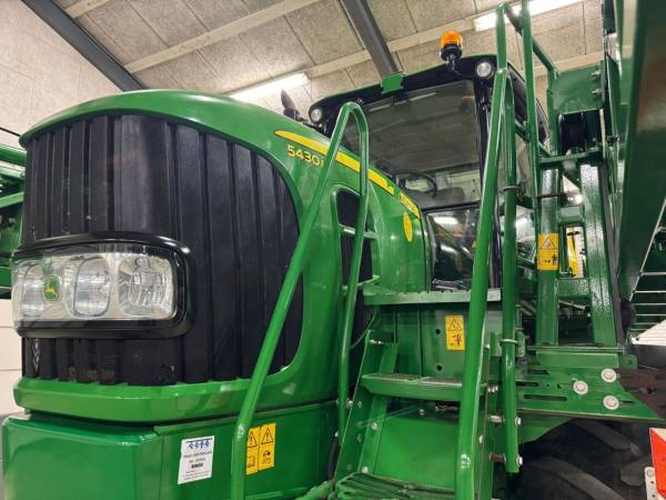 Самохідний обприскувач John Deere 5430I (2011)
