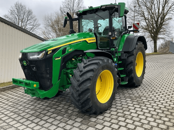 Трактор John Deere 8R 340 (2023)
