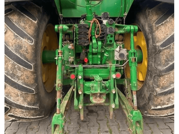 Трактор John Deere 8230 (2009)