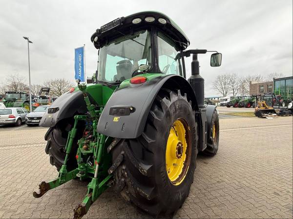 Трактор John Deere 8320R (2017)