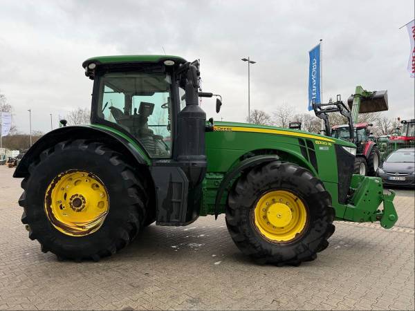 Трактор John Deere 8320R (2017)