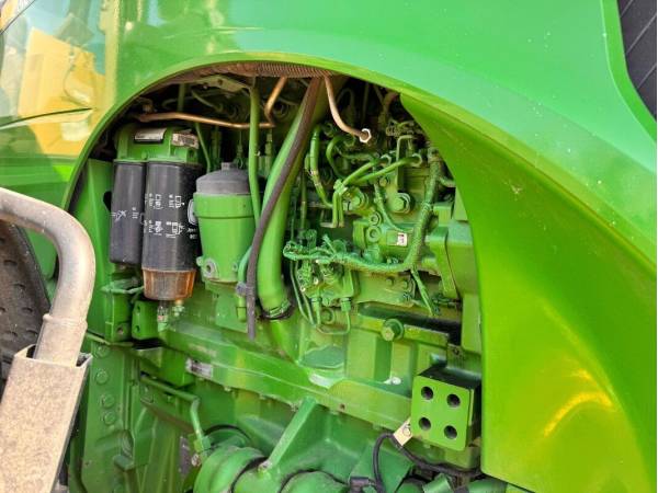 Трактор John Deere 8320R (2017)