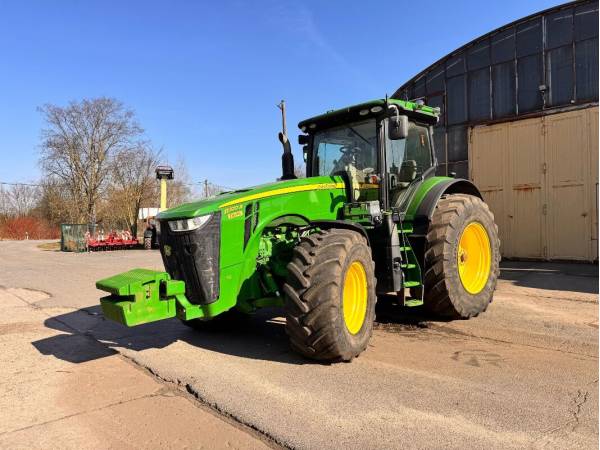 Трактор John Deere 8320R (2017)