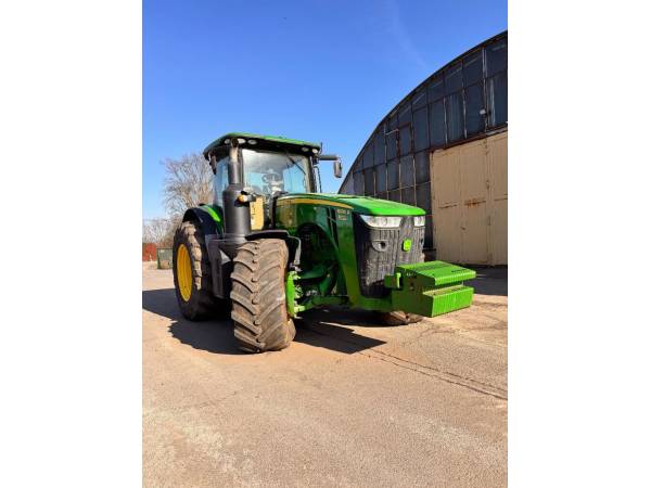 Трактор John Deere 8320R (2017)