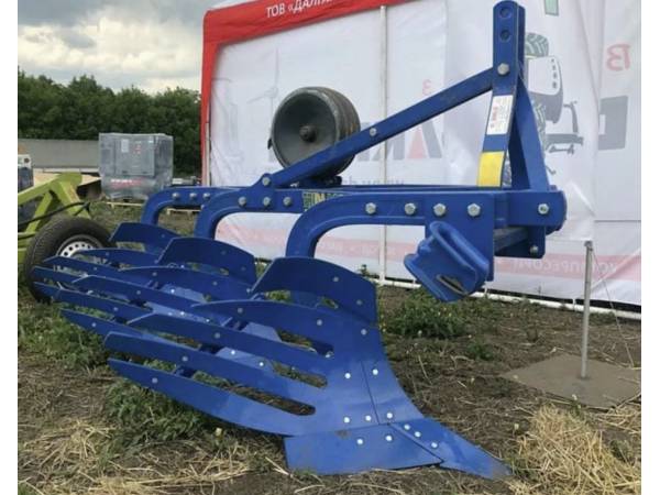 Плуг ексцентричний UNLU 3 КОРПУСА 14” пір'євий відвал