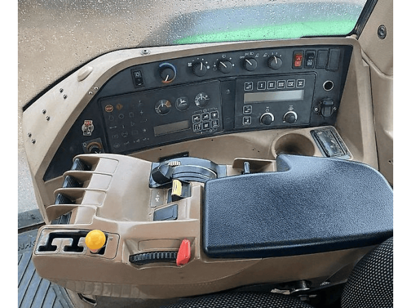 Трактор John Deere 8400 (1999)