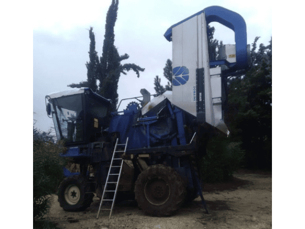 Комбайн виноградозбиральний New Holland VL610 (2008)