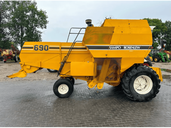 Комбайн Sampo 690 (1983)