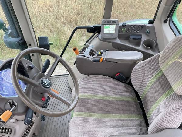 Трактор John Deere 6830 Premium (2012)