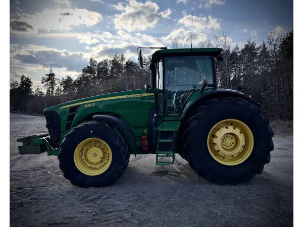 Трактор John Deere 8430 (2007)