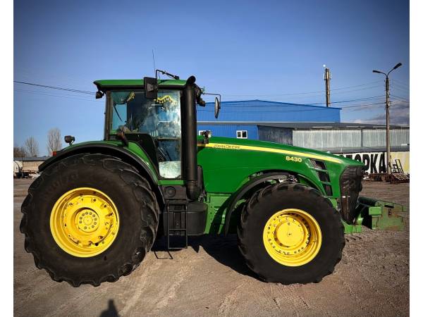 Трактор John Deere 8430 (2007)