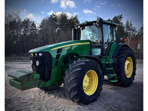 Трактор John Deere 8430 (2007)