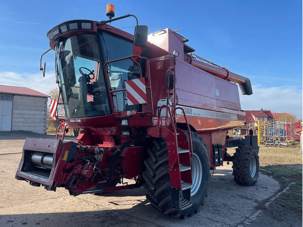 Комбайн Case IH 2388 (2002)