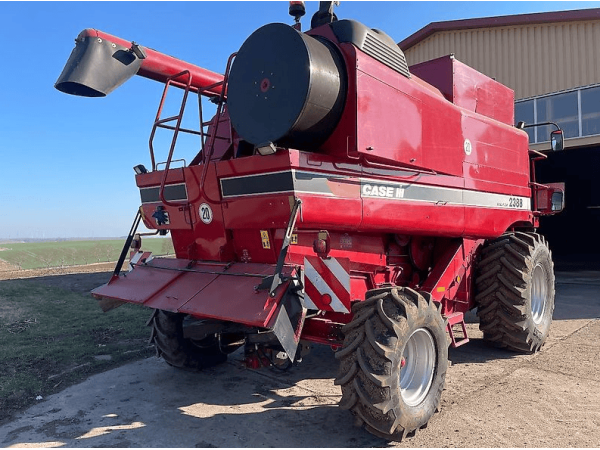 Комбайн Case IH 2388 (2002)