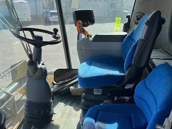 Комбайн New Holland CX 8080 (2009)