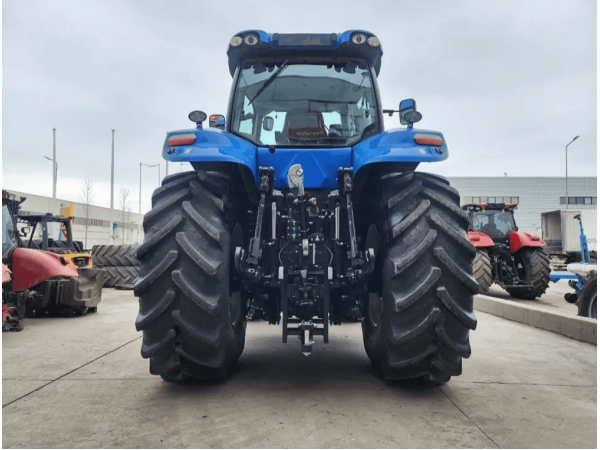 Трактор New Holland T8.300 (2012)
